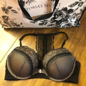 Victoria Secret Push/up Bra Front closure